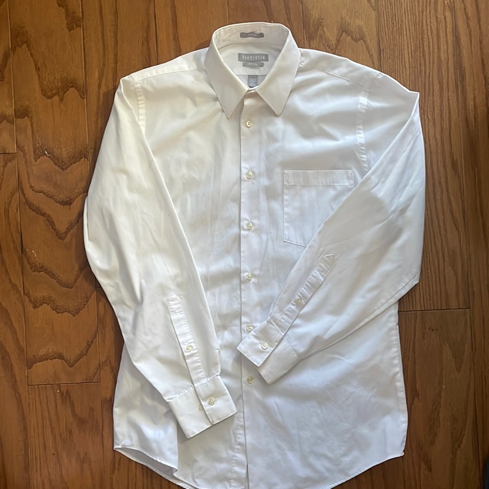 wMen’s Van Heusen Poplin Fitted dress shirt White 14.5 neck, 32/33 sleeve